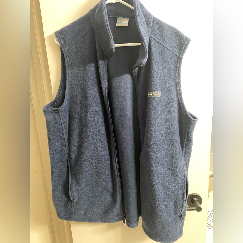 Columbia Men's Navy Fleece Vest Size XLT